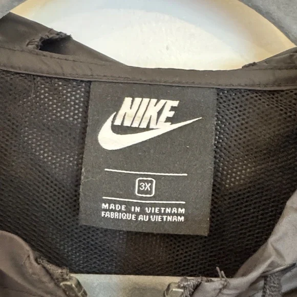 Nike Black Hooded Jacket - Picture 5 of 12